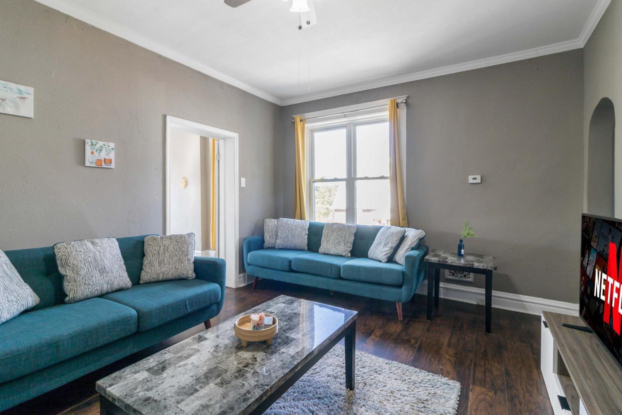 Roomy 2Br-1Ba Wfh Desk & Backyard Saint Louis Exterior photo