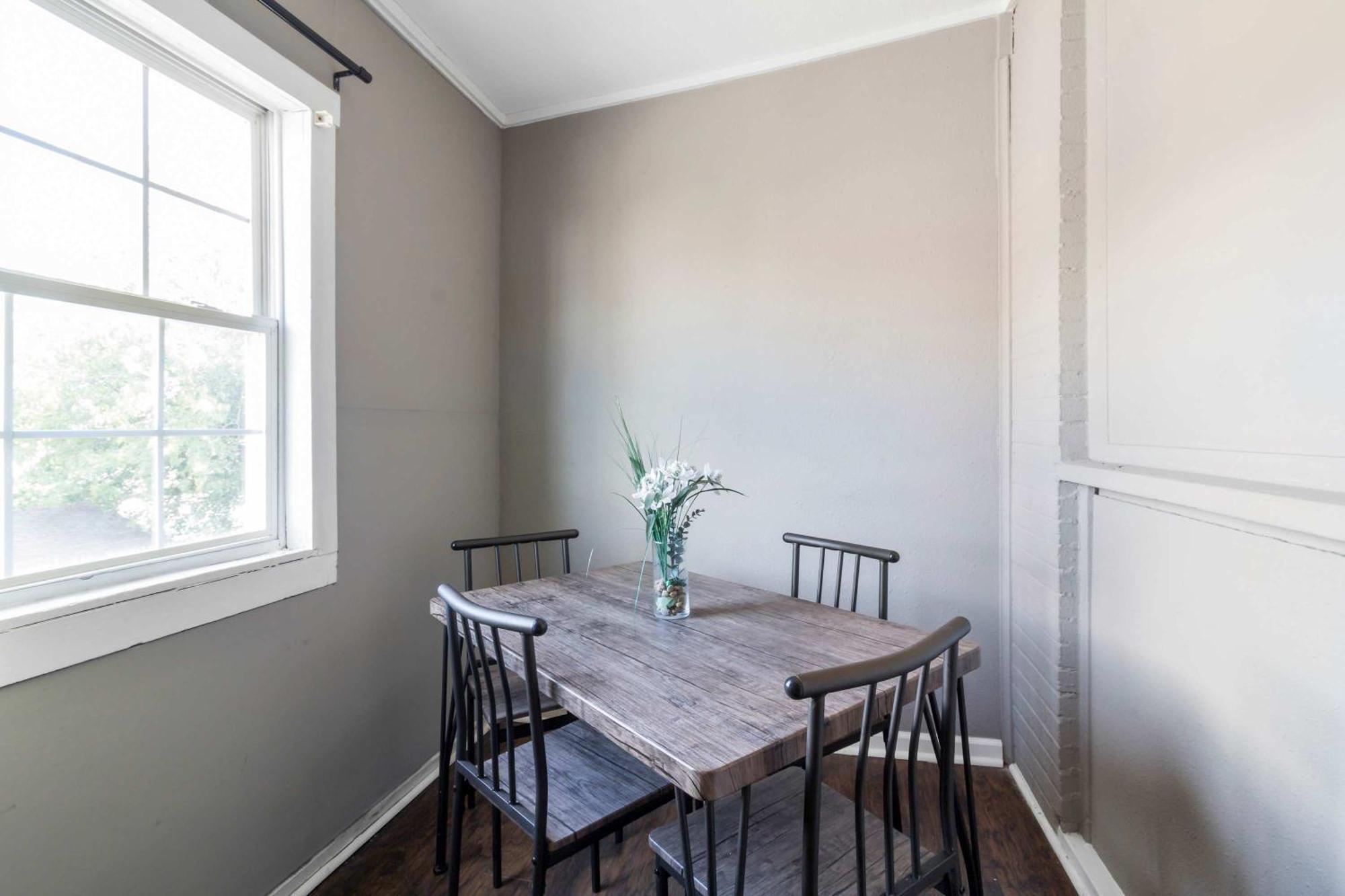 Roomy 2Br-1Ba Wfh Desk & Backyard Saint Louis Exterior photo
